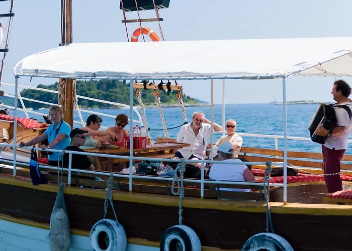 Οργανωμένο κάμπινγκ Maistra Amarin Glamping 4*