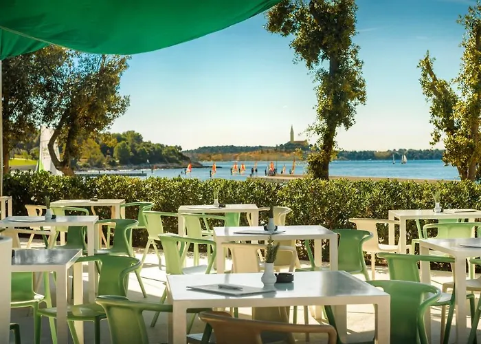Maistra Amarin Glamping Ρόβινι