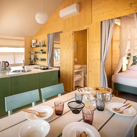 Maistra Amarin Glamping 4* Ρόβινι